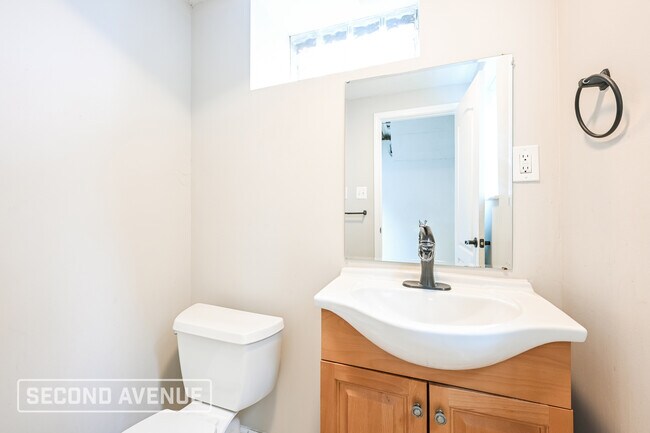 Building Photo - 3107 Elroy Ave