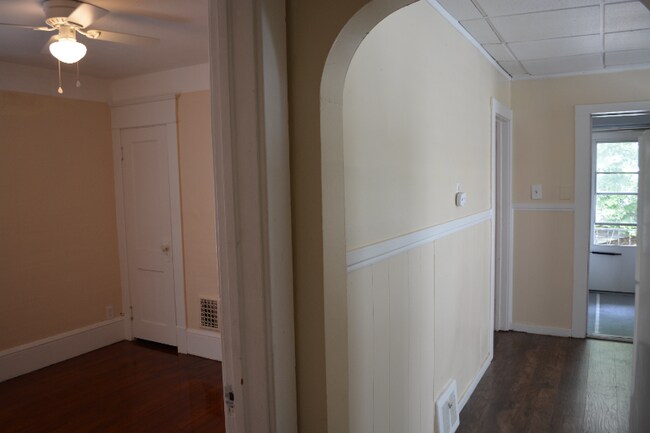 Building Photo - 1654 Miller St