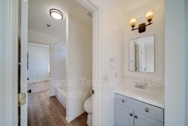 Building Photo - 55 S Pinegrove Rd