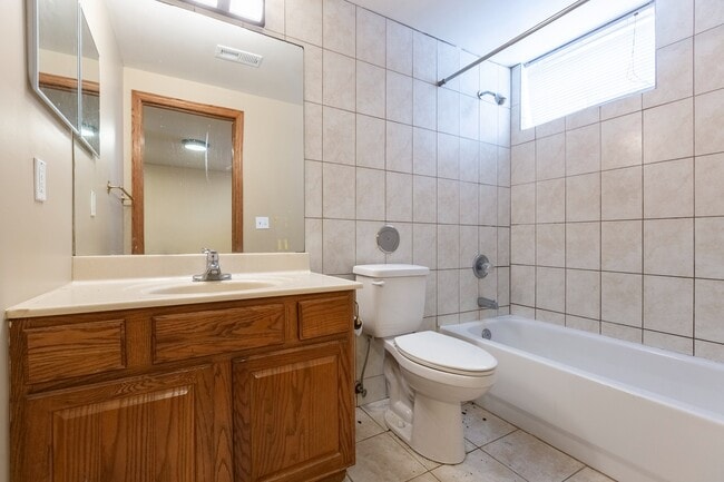 Floorplan - Square 131 - 4860 - 5 Plex