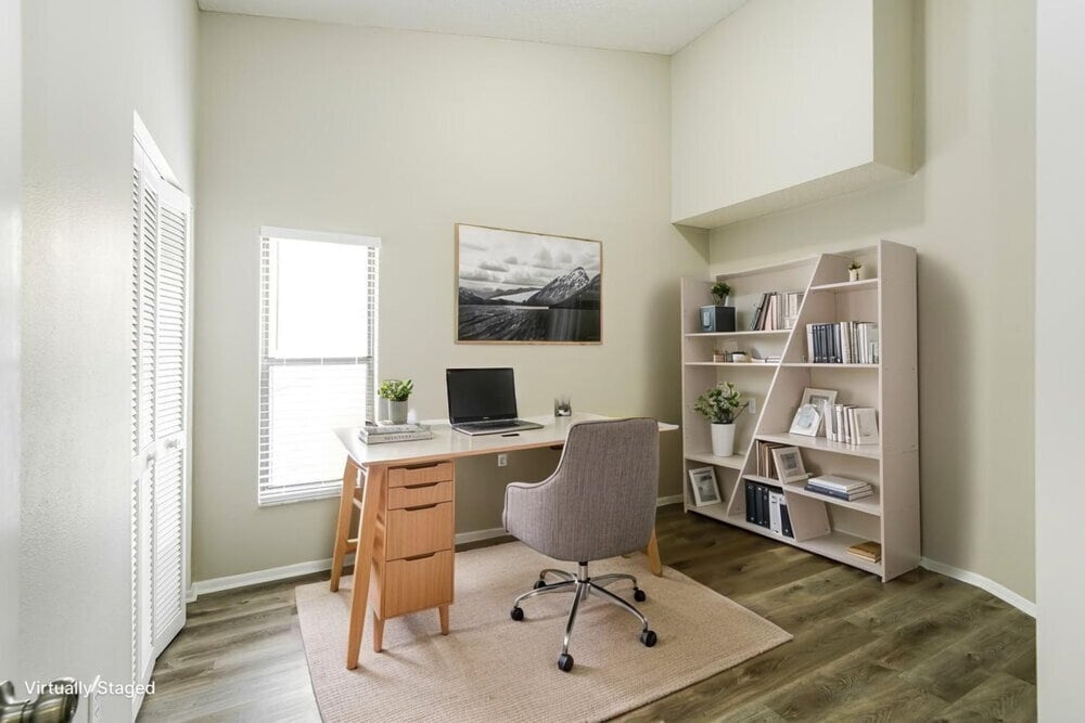 Building Photo - 8046 Hathaway Dr