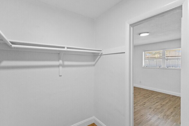 Building Photo - 493 NW 43rd St