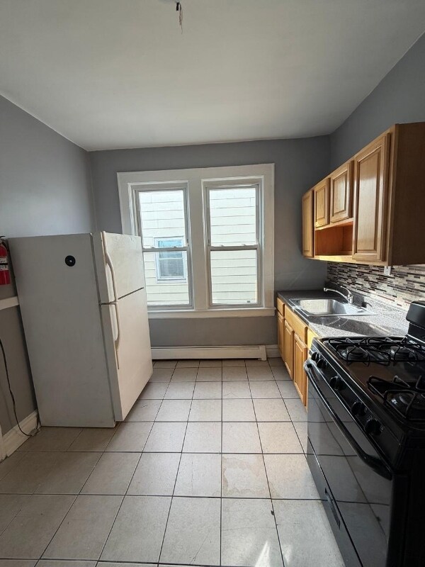 Building Photo - 137 Goodwin Ave