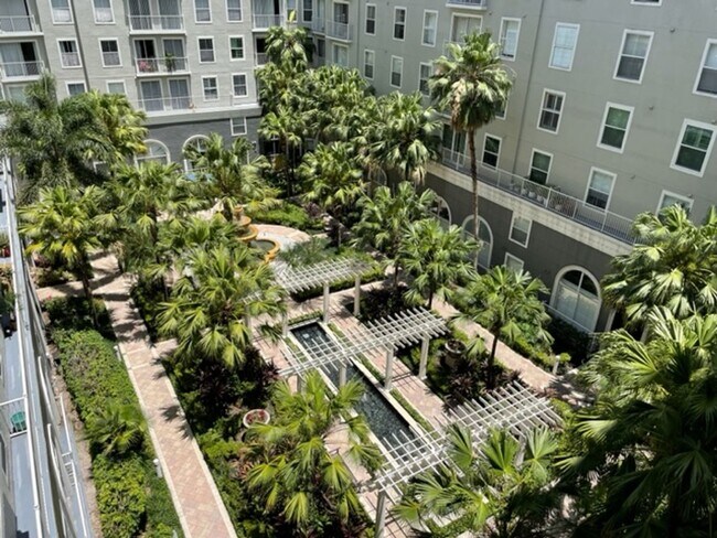 Building Photo - 700 S Harbour Island Blvd