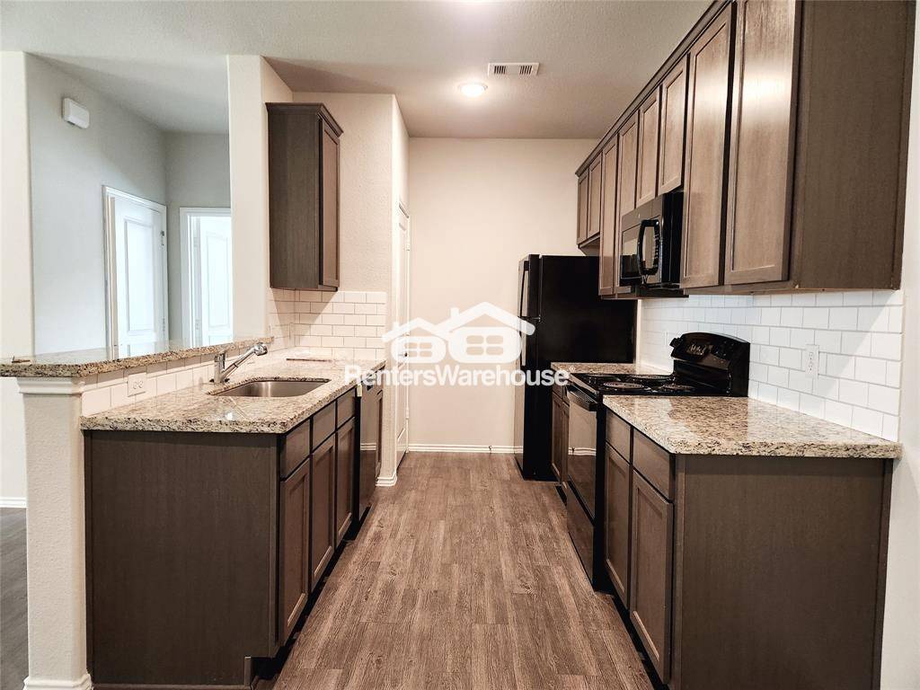 Building Photo - 26471 Joy Village Dr