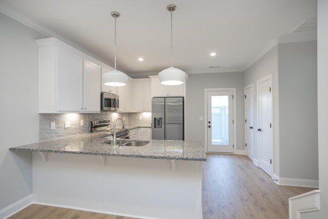 Building Photo - 1424 Rebecca Johns Dr