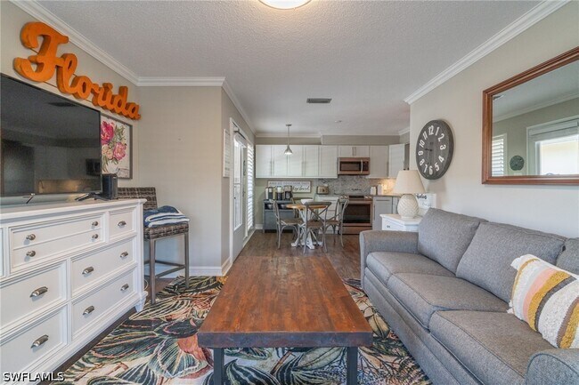 Building Photo - 1215 Edington Pl