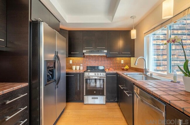 Building Photo - 5790 Friars Rd