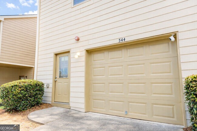 Building Photo - 544 Ridge View Crossing