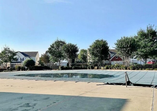 Building Photo - 9020 Friarbridge Dr