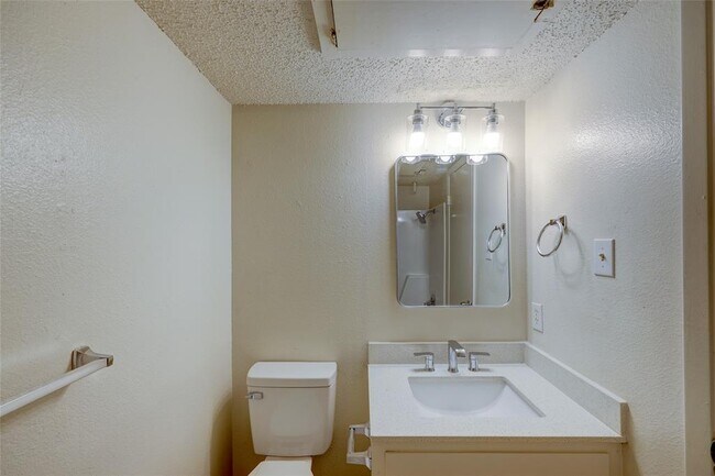 Building Photo - 3438 Willowrun Dr