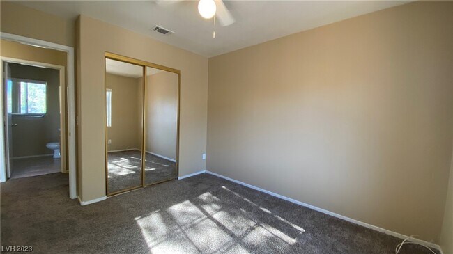 Building Photo - 8800 Sandringham Ave