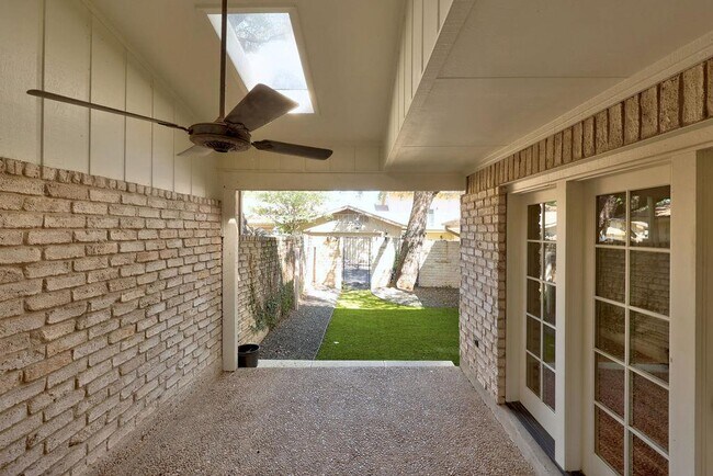 Building Photo - 8102 East Ct
