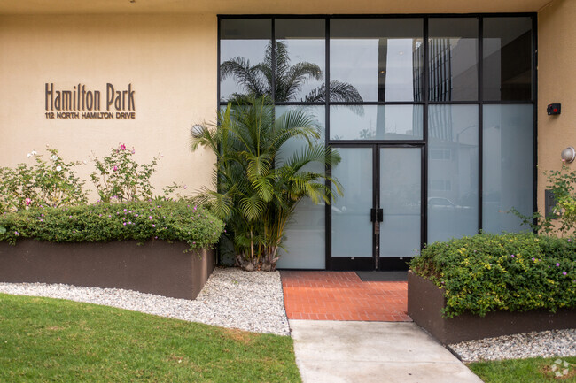112 N Hamilton Dr - Hamilton Park