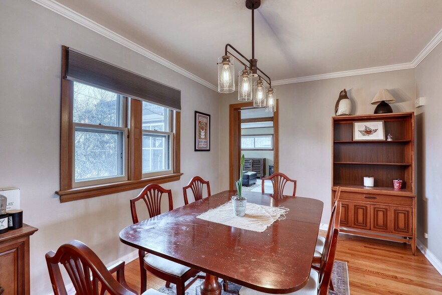 Building Photo - 6132 W Wells St