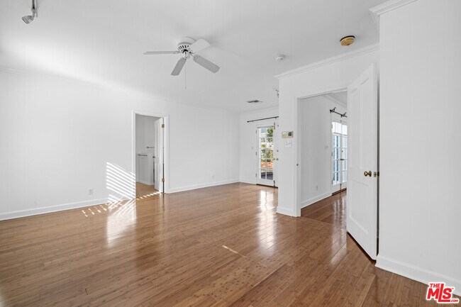 Building Photo - 955 Harvard St