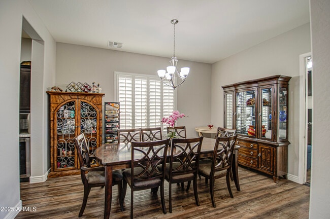 Building Photo - 3016 N Glenview