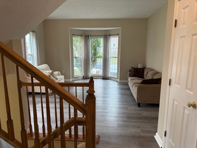 Building Photo - 315 Timberbrook Ct
