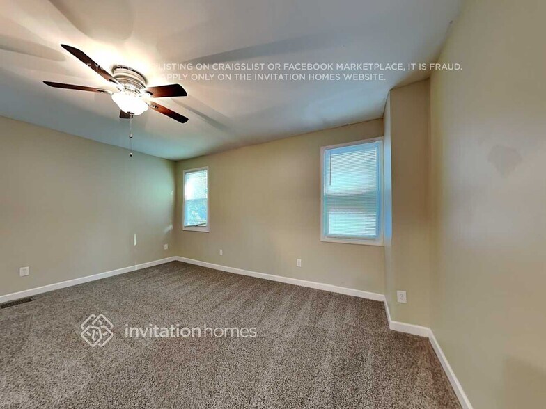 Building Photo - 94 Ericson St SE