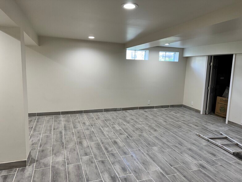 Building Photo - 1617 Somerset Shire Dr