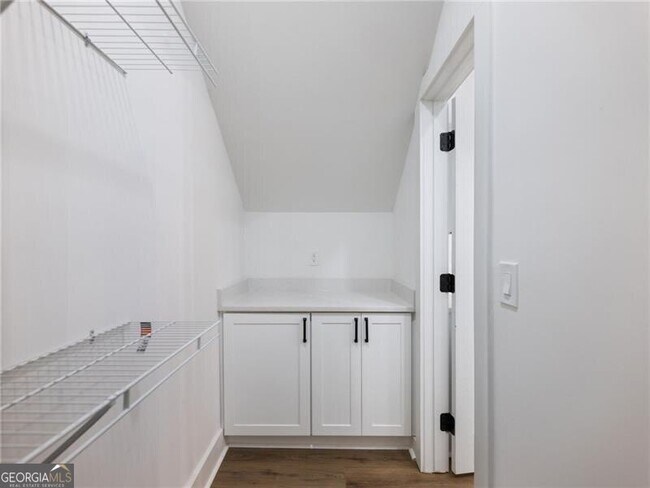 Building Photo - 2438 Shadburn Ferry Dr