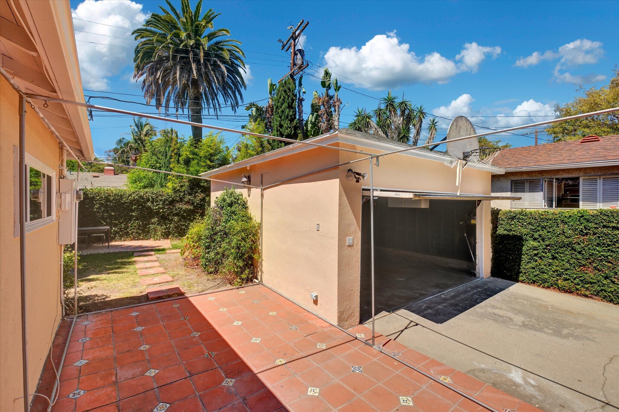 Building Photo - 2511 Castle Heights Ave