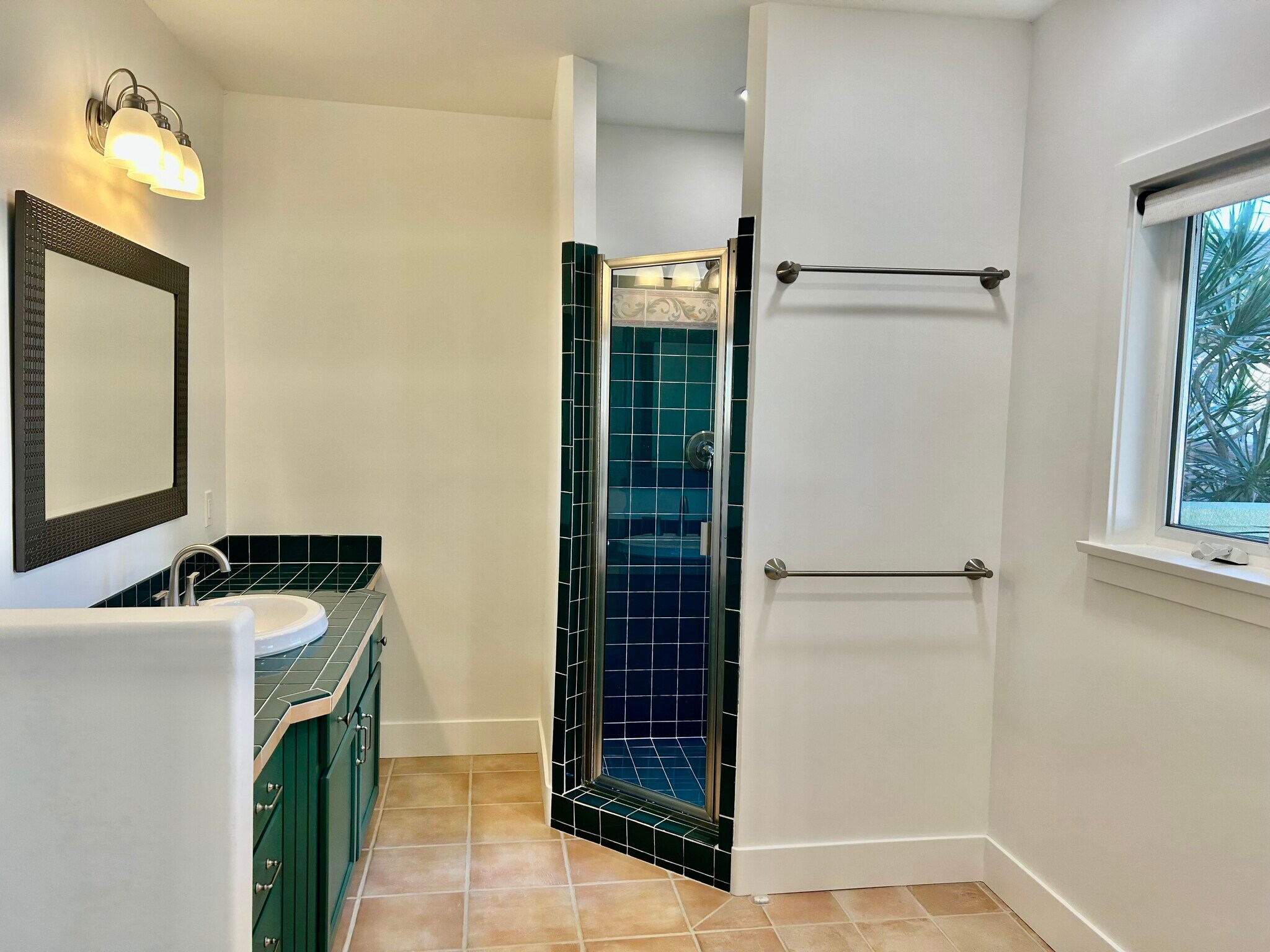 Building Photo - 4565 Estrella Ave