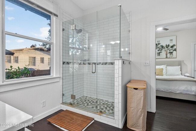 Building Photo - 1903 Dewey Pl