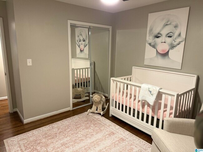 Building Photo - 3153 Woodhaven Dr