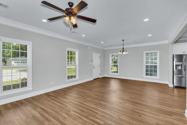 Building Photo - 1706 Verdery St