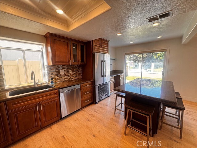 Building Photo - 379 Monte Vista Ave