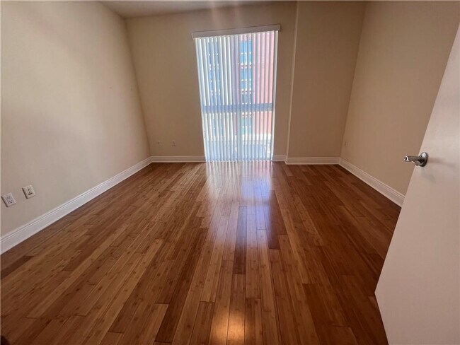 Building Photo - 7275 SW 90th St