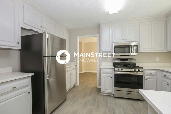 Building Photo - 3 Bedroom Pet-Friendly Home in LOGANVILLE,...