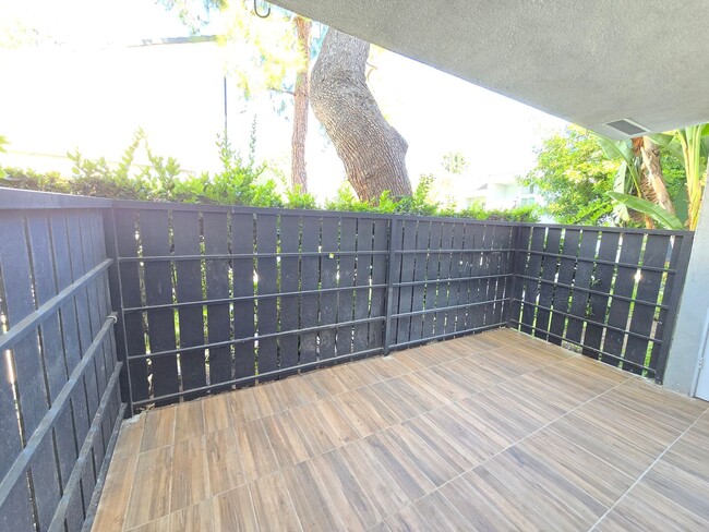 Building Photo - For Rent – 2 Bedroom | 1.5 Bathroom Townho...