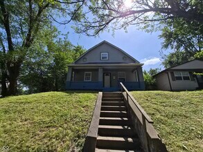 Building Photo - 2755 N Dearborn St