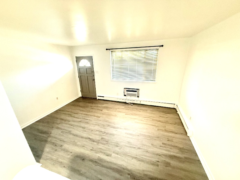 Building Photo - 800 Cedar St