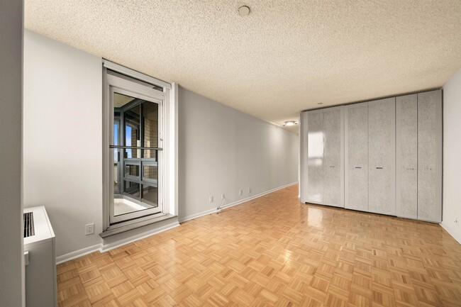 Building Photo - 800 Palisade Ave