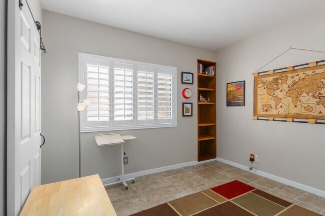 Building Photo - Two bedroom condo