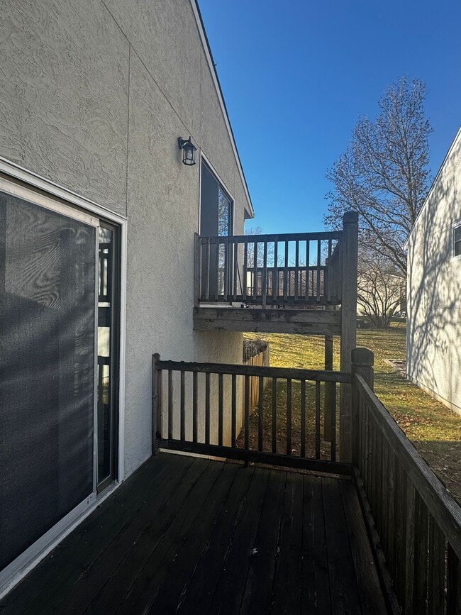 Building Photo - 12808 W 108th St