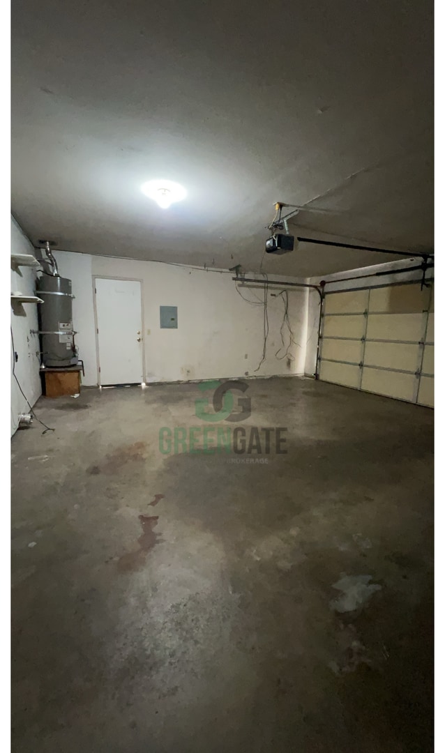 Building Photo - 2 Bedroom/2 Bath Duplex Home Ready in Modesto