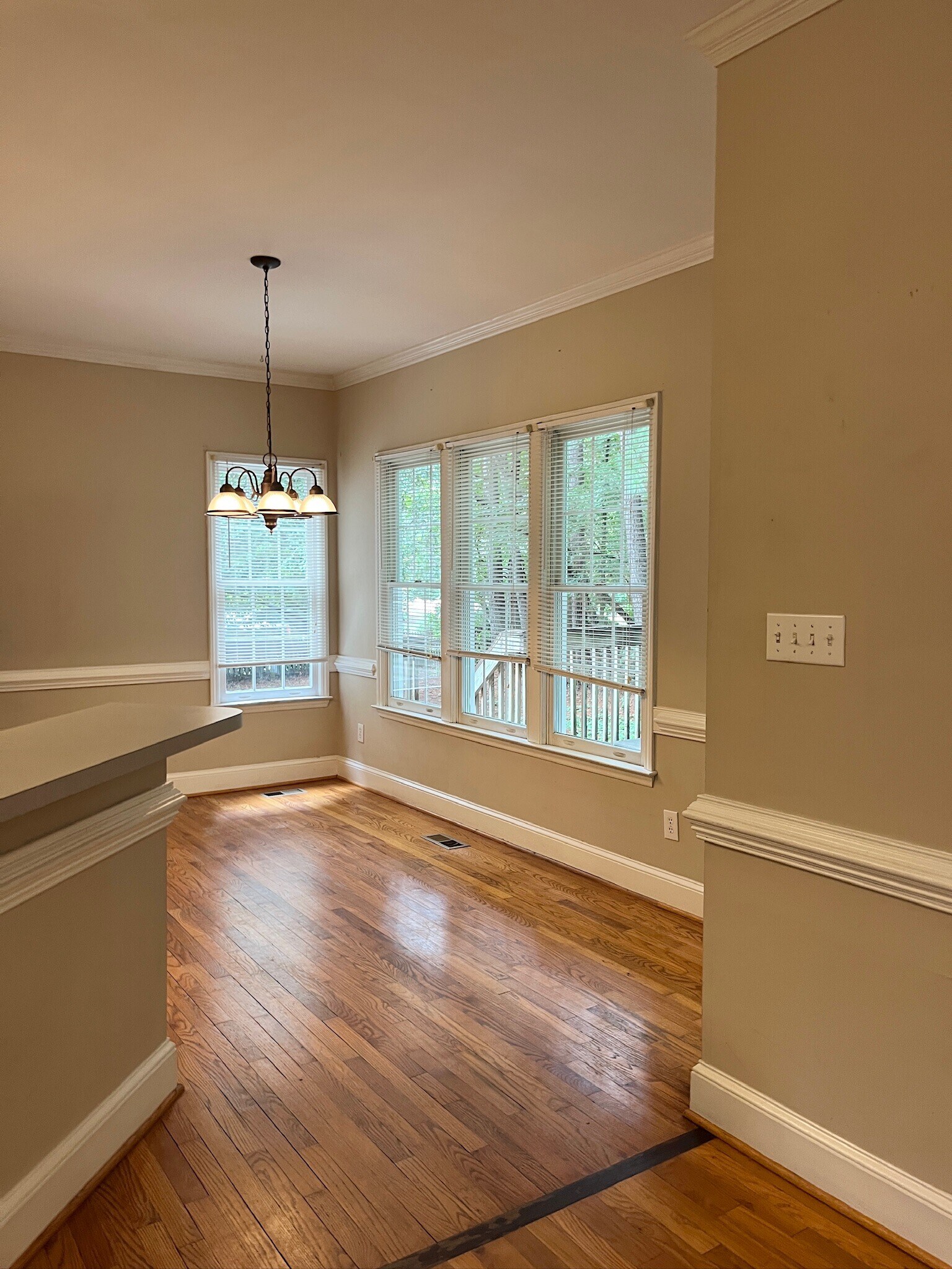 breakfast nook - 8601 Abbotsbury Ct