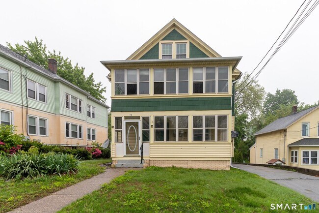 Building Photo - 76 Gridley St