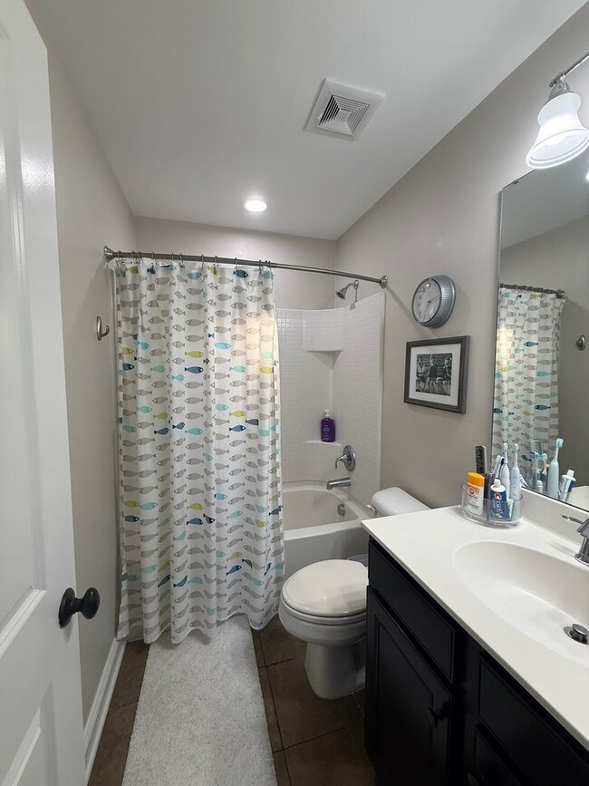 Building Photo - Available now. Amazing 4 BR/2.5 BA Home Available at Shellring at St Thomas Island!