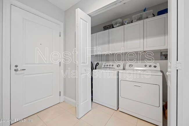 Building Photo - 1431 Riverplace Blvd