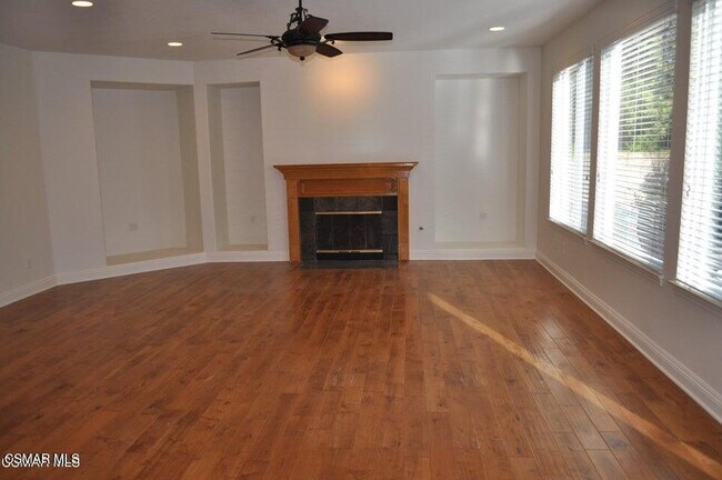 Building Photo - 1596 Blue Canyon St