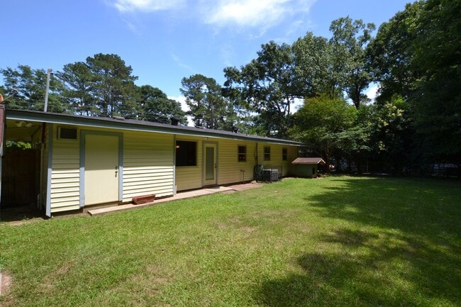 Building Photo - West Feliciana School District! 3 bedroom, 1.5 bath home in coveted Audubon Hills Subdiv