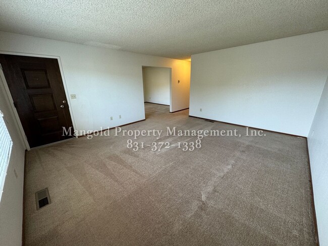 Building Photo - Remodeled 4BR Home with Bonus Room, Fireplace, Yard & 2-Car Garage