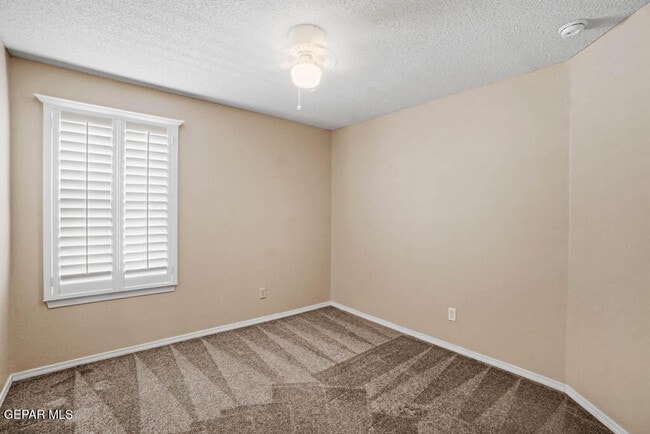 Building Photo - 14041 Sandy Rock Dr
