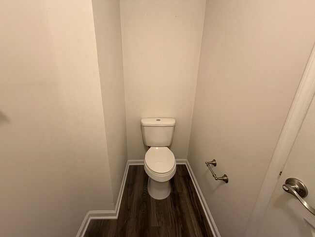 Building Photo - 114 Harvest Dr