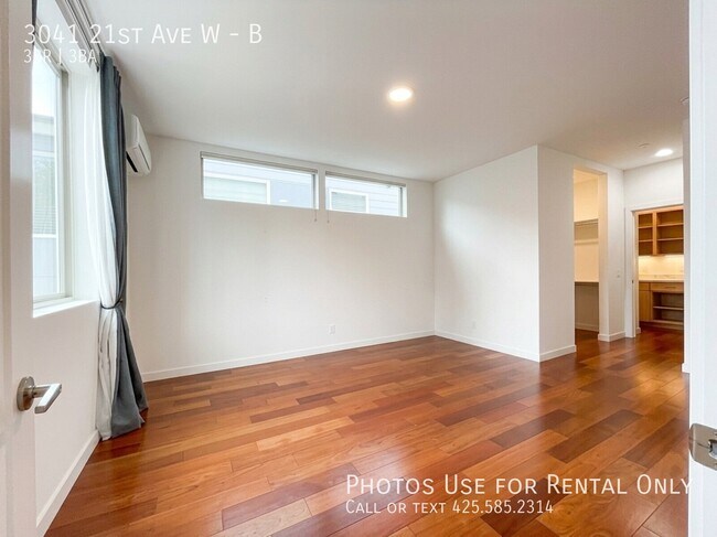 Building Photo - 3041 21st Ave W